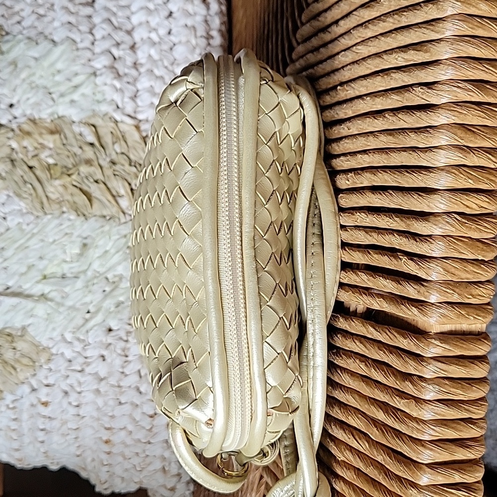 Evan Picone golden cream colored basket weave mini purse - Picture 7 of 13